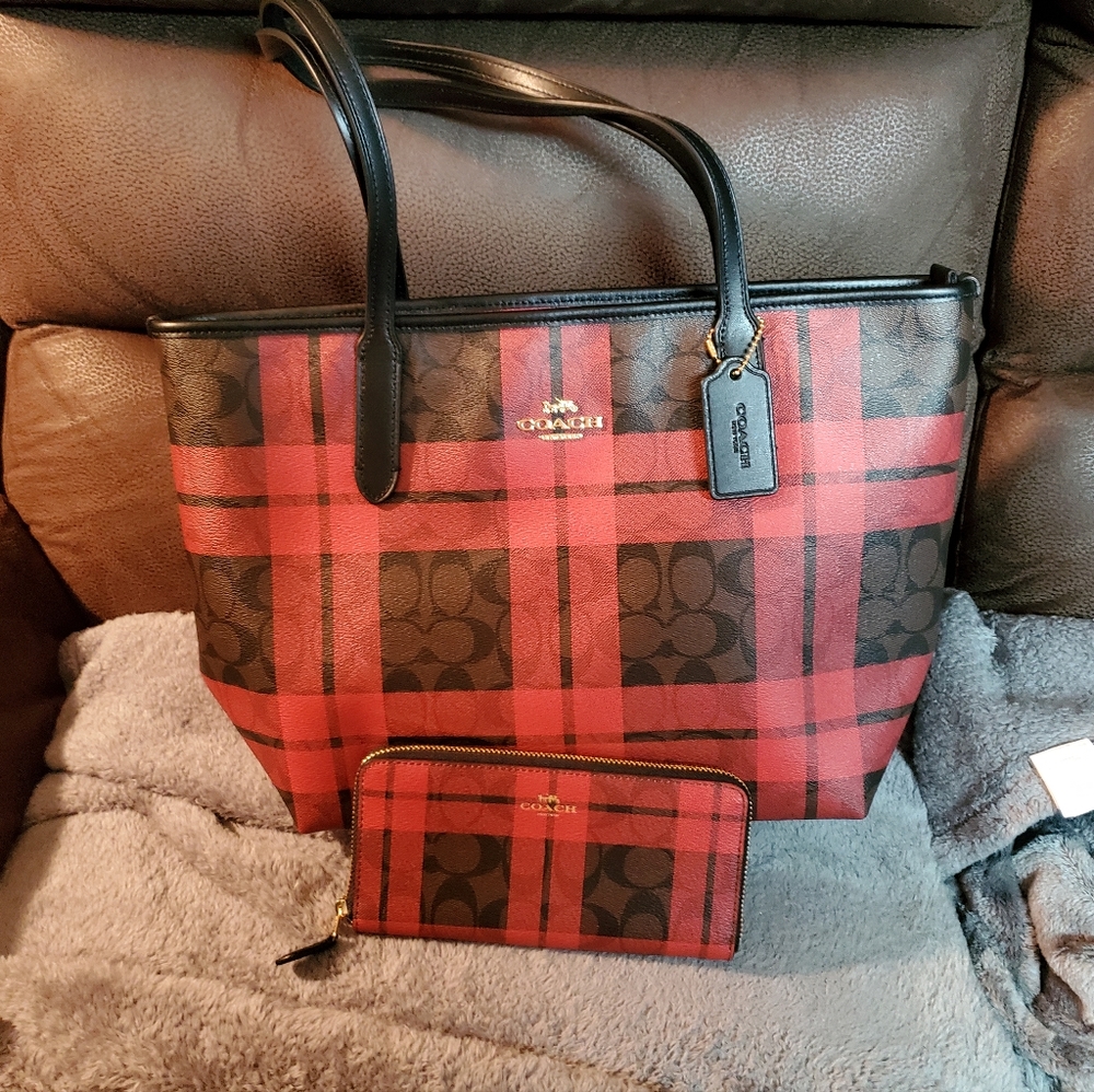 HELD UNTIL 11/24 for alleykatt5150.